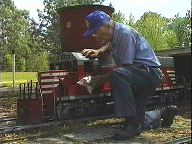 File:John Cassady with RR Supply GP-40.jpg