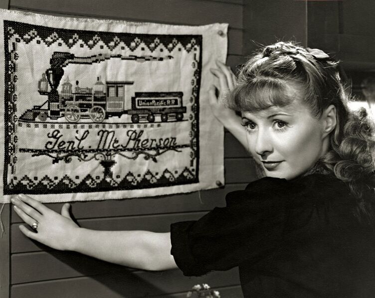 File:BarbaraStanwyck UnionPacific.jpg