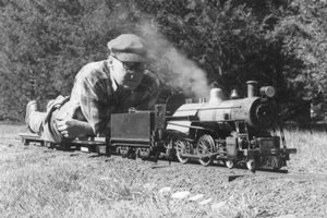 Charlie Purinton preparing to "ground fly" at his father's Boxford Outer Belt track. Photo by Bob MacMillan.