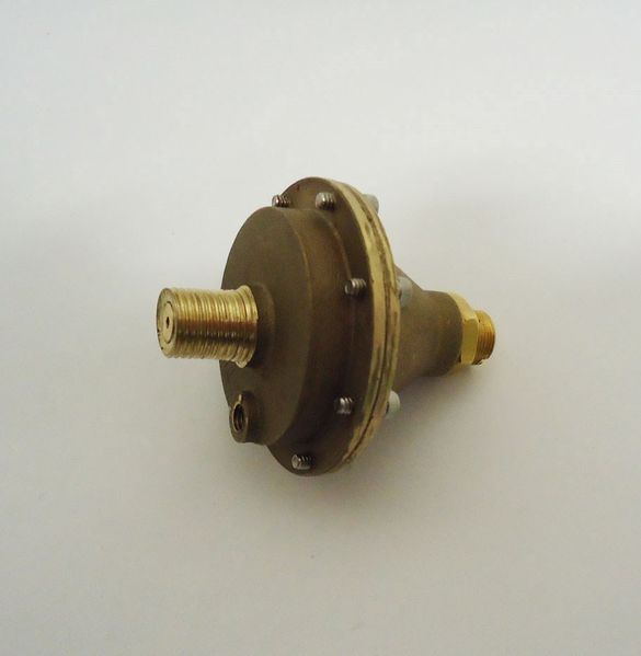 File:Steam regulator commercia 1.jpg