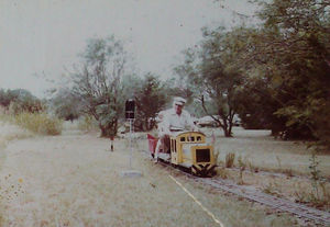 Ces Beck running at Henry Blossom's track in Wimberley, Texas. Photo by Pete & Donna Green.