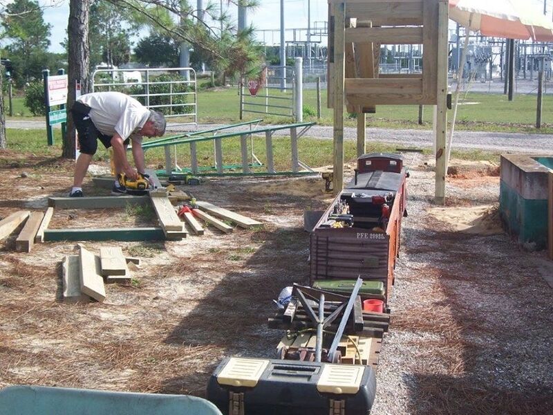 File:Wooden Ballast Tipple 2020-01-03 22.37.12.jpg