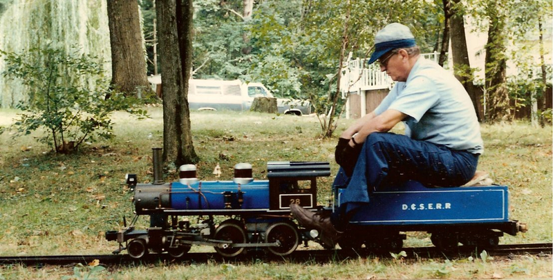 File:Bill Van Brocklin at Roy Spenders track Bob Hornsby photo.BMP